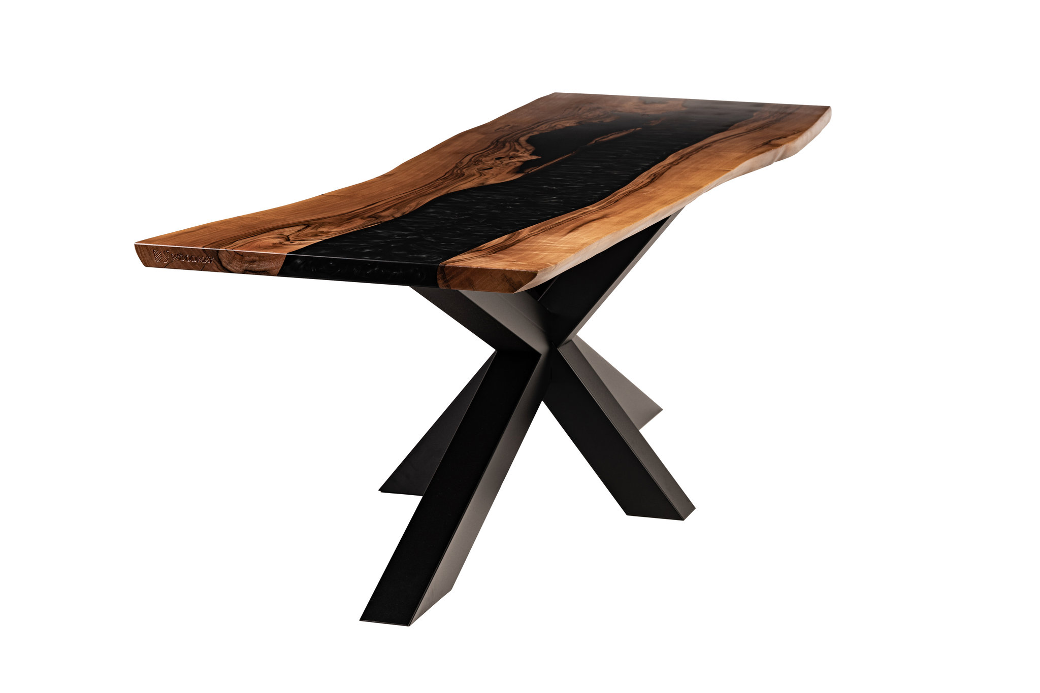 Persés dining table in solid walnut with black epoxy resin.